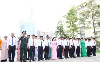 Lãnh đạo TP.HCM dâng hương Chủ tịch Hồ Chí Minh dịp sinh nhật Bác 19.5