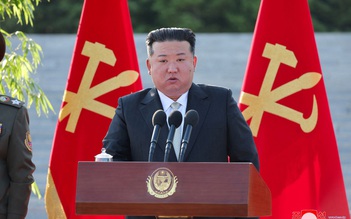 Ông Kim Jong-un nói gì sau khi Triều Tiên phóng vệ tinh do thám thất bại?