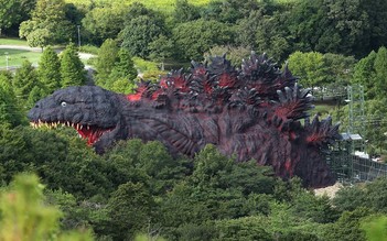 Lạc vào xứ thần tiên, gặp gỡ Godzilla khổng lồ tại các công viên Nhật Bản