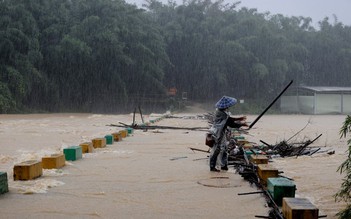 Nắng nóng, mưa lũ thất thường hoành hành nhiều khu vực ở Trung Quốc