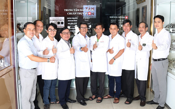 Người ‘chữa bệnh’ cho những tuyệt tác trên cổ tay