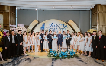 Phòng khám da liễu Ánh Tú mừng một năm thành lập