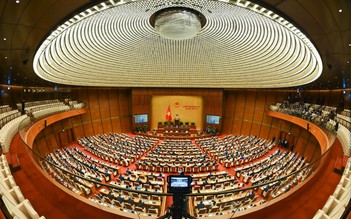 Quốc hội làm nhân sự, thảo luận nội dung cải cách tiền lương