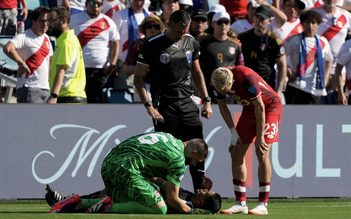 Copa America 2024: Trọng tài biên ngất xỉu, thủ môn đội Canada thành người hùng