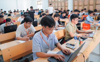 Hơn 3.000 thí sinh tham gia vòng loại giải đấu lập trình Code Tour 2024