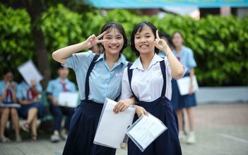 Thi lớp 10 tại TP.HCM: Thí sinh vui vì đề 'nghĩ bằng con tim'