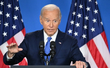 Tổng thống Biden chủ trì cuộc họp báo quan trọng, ông Trump chế nhạo