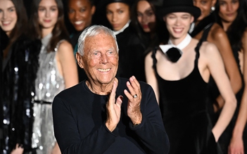 'Cây đại thụ' thời trang Giorgio Armani vẫn làm nghề ở tuổi 90