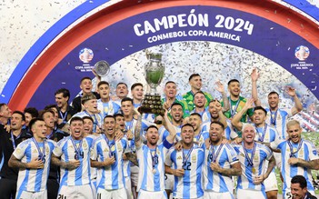 Đội tuyển Argentina vô địch Copa America nghẹt thở, Messi và Di Maria khóc cười hạnh phúc