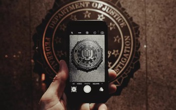 FBI bẻ khóa điện thoại kẻ ám sát ông Donald Trump chỉ sau hai ngày