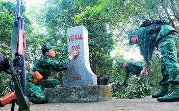 Ngã xuống, khi không mang súng: Biên giới sáng mãi những anh hùng