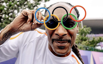 Vì sao rapper Snoop Dogg thu hút và xuất hiện ở khắp mọi nơi tại Olympic 2024?