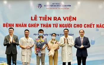 'Cái bắt tay cảm nhận được sự hồi sinh sau ghép thận'