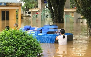 7 học sinh, 2 giáo viên thiệt mạng do bão lũ