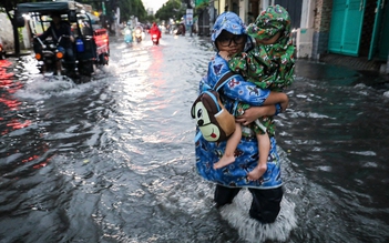 Miền Nam đón đợt mưa to kéo dài