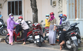 CSGT TP.HCM: Cha mẹ dừng xe đón con tan học không chú ý những điểm này dễ bị phạt