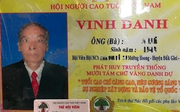 'Bẫy' người cao tuổi làm bảng vinh danh với giá cao