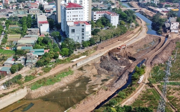 Cải tạo kênh thì chậm, múc trộm cát thì nhanh