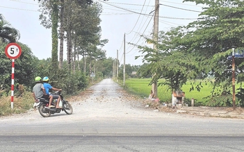 Phát hiện người đàn ông tử vong trên đường nội đồng ở vùng ven