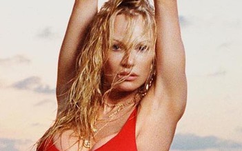 'Biểu tượng gợi cảm' Pamela Anderson tiết lộ lý do làm người mẫu Playboy