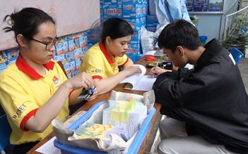 'Chuyến xe Tết sum vầy – Xuân hạnh phúc 2025': Trao 2.000 vé xe cho sinh viên và người dân về quê đón tết
