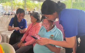 Phát động 'Bình dân học vụ số' trên toàn TP.HCM