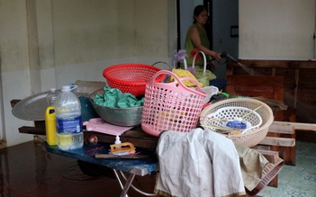 Nỗi ám ảnh của hàng trăm hộ dân ở 'rốn ngập' Hà Nội