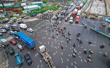 'Ma trận' vạch kẻ đường, biển báo