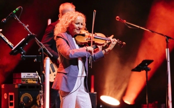 Secret Garden: Giá trị của ‘âm nhạc chữa lành’