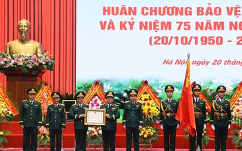 Tặng Huân chương Bảo vệ Tổ quốc hạng ba cho Báo Quân đội nhân dân