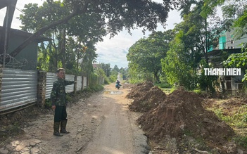 'Đường trăm tỉ mà nhiều đoạn còn tệ hơn cả đường làng'