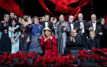 Hà Anh Tuấn: Kiêu hãnh và nhân ái cùng 'Sketch a rose'