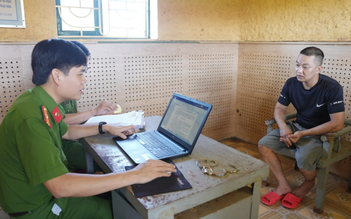 Làm giả giấy tờ, 'phù phép' xe thuê để mang đi cầm cố tiền tỉ