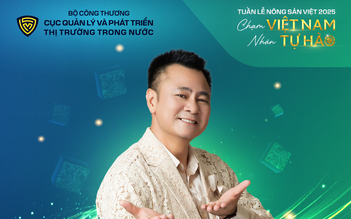 NSND Tự Long livestream bán 'gạo ngon nhất thế giới' trong Tuần lễ Nông sản Việt