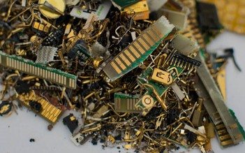 Khai thác vàng trong thiết bị điện tử khó khăn ra sao?