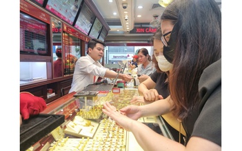 'Cơn địa chấn' khiến người mua vàng lỗ nặng