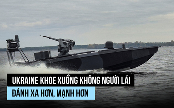 Ukraine khoe xuồng không người lái đánh xa hơn, mạnh hơn