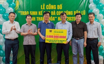 Trao 1.500 'gói sinh kế' cho người dân bị ảnh hưởng bão lũ Thanh Hóa