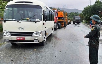 Điều xe đặc chủng lên vùng cao Đà Nẵng ứng phó mưa lũ, sạt lở