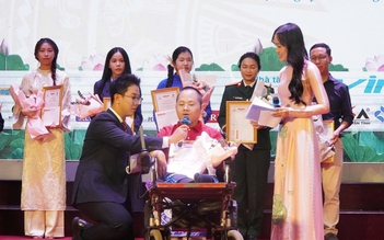 Những câu chuyện lay động lòng người tại lễ trao giải 'Vượt lên số phận'