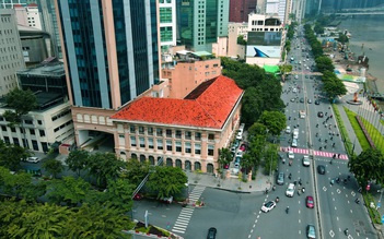 Tòa nhà hơn 100 năm ở TP.HCM từng đồ sộ hơn Dinh Độc Lập