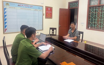 Tạm giữ hình sự người đàn ông bắt tài xế xe buýt quỳ giữa đường