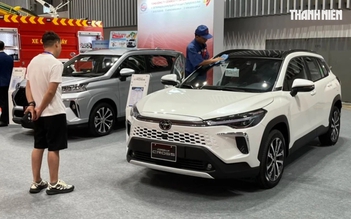 Xe hybrid tại Việt Nam rầm rộ 'đua' ưu đãi, giảm giá bán