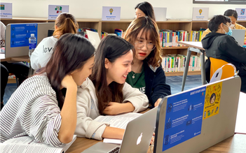 Một giảng viên đang 'gánh' bao nhiêu người học?