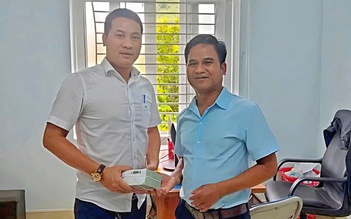 Nhặt được 500 triệu trong hộc bàn, cán bộ trẻ ở Khánh Hòa làm điều ai cũng nể