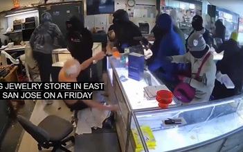 Bắt 7 nghi phạm vụ cướp 'kinh hoàng' tại cửa hàng trang sức Kim Hưng ở Mỹ