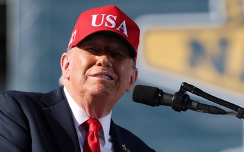 Ông Trump thông báo Mỹ tấn công thêm một 'tàu ma túy' ngoài khơi Venezuela