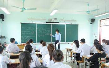 Khuyến khích giáo viên dạy thêm không thu tiền, không dùng ngân sách