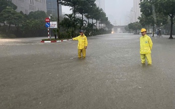 Cập nhật 29 điểm ngập nặng không thể lưu thông ở Hà Nội