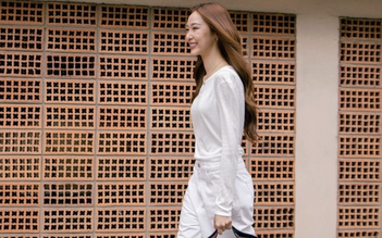 Tối giản mà sang trọng với quần dài trắng